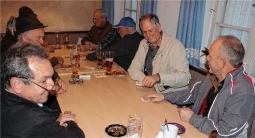 Viel Spaß hatten die Schafkopf-Freunde.Foto strim