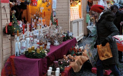 Was wird aus dem Christkindlmarkt? Darüber zerbricht man sich in Haag den Kopf.Foto bauer