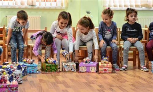 Weihnachtspäckchen für Kinder in Rumänien