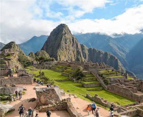 Zeitreise in Perus faszinierende Vergangenheit – die geheimnisvolle Ruinenstadt Machu Picchu. Foto Hauser Exkursionen/Daniele Eberle