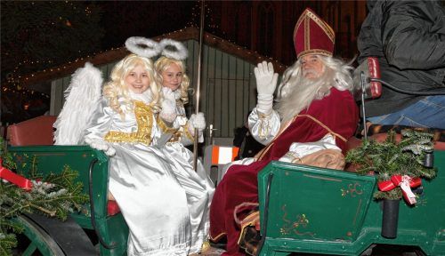 Zweites Adventswochenende mit Besuch vom Nikolaus und seinen beiden Engeln