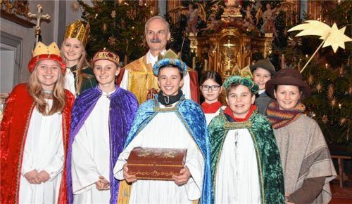 40 Flintsbacher Sternsinger sammeln 4650 Euro