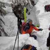 Rettung aus dem Schneeloch