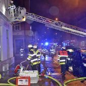 Fünf Verletzte bei Wohnungsbrand