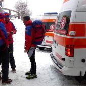 Lawinen und Sturm: Skigebiete schließen