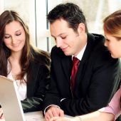 Wo beginnt sexuelle Belästigung? Das ist die Rechtslage