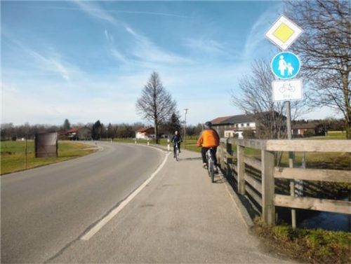 Ab sofort darf der Radlweg bei Altenmarkt in beiden Richtungen befahren werden.Foto riedl