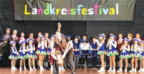 Das Kolbermoorer Kinderprinzenpaar Kilian II. und Maria I.: Sie eröffneten das Festival.Fotos Hoffmann
