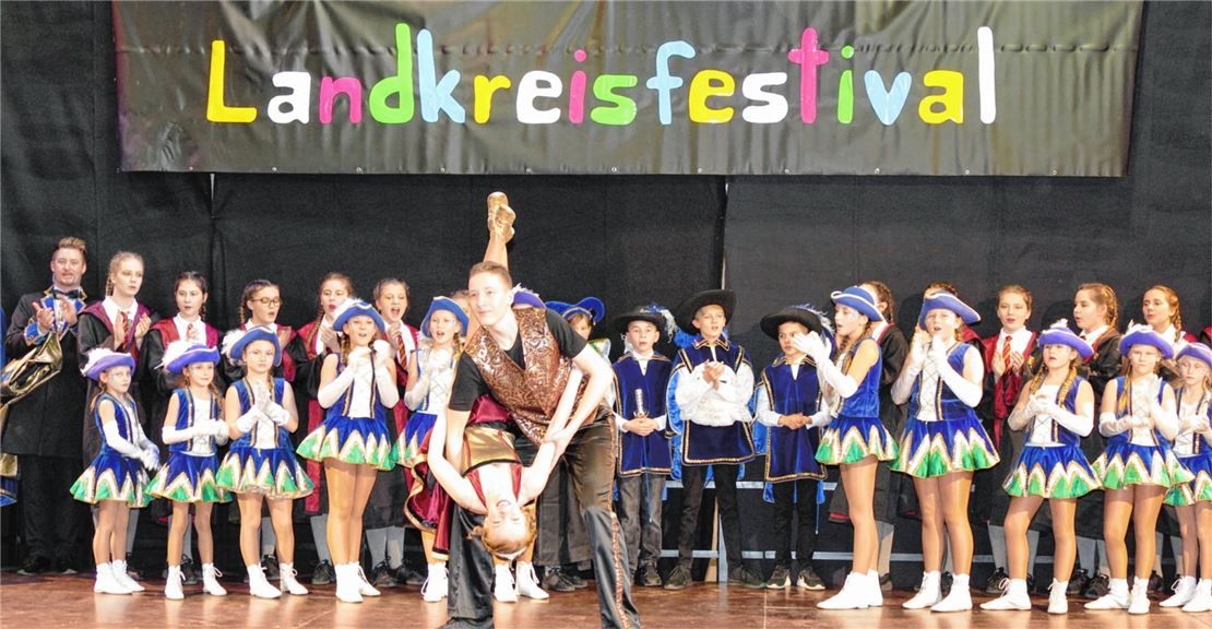 OVB Heimatzeitungen | Faschingsmarathon mit Show und Tanz