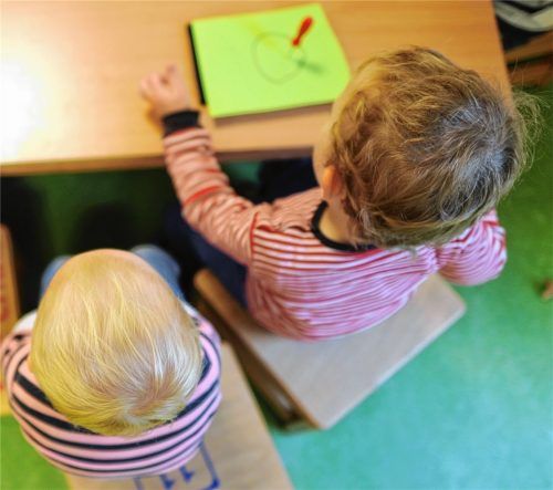 Die Anmeldungen für Kindergarten- und krippenplätze  werden in Stephanskirchen heuer erstmals zentral im Rathaus entgegengenommen.Foto dpa