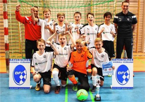 Die D-Junioren des TSV 1860 Rosenheim wurden Kreismeister. Fotos Butzhammer