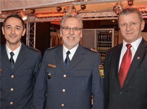 Die echten Rosenheim-Cops aus dem Polizeipräsidium: (von links) Volker Klarner, Leiter der Inspektion Rosenheim, Polizeipräsident Robert Kopp und Kripo-Chef Bernd Hackl.