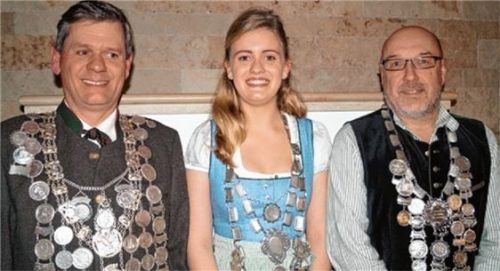 Die Schützenkönige (von links): Michael Richter, Julia Richter und Jochen Horn.Foto  re