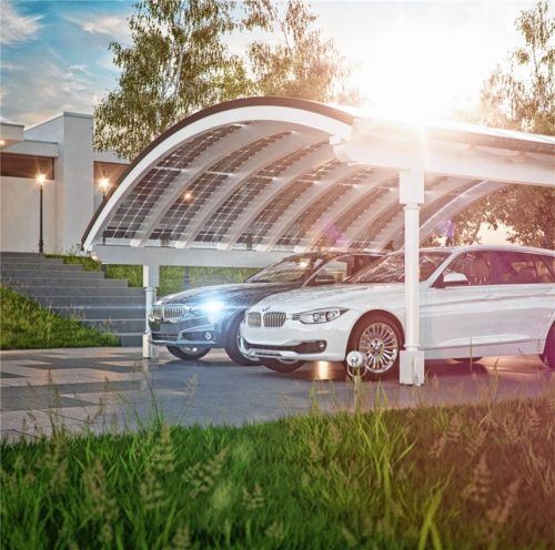 Die Stromgewinnung per Sonnenkraft lädt nicht nur das Elektroauto auf – auch im Haus lässt sich die selbst gewonnene Öko-Energie nutzen. Foto  djd/www.carporte.de