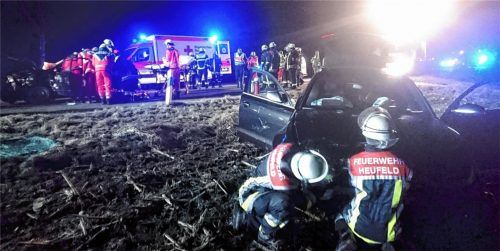 Schreckliche Unfälle ereignen sich im Landkreis immer wieder – im Gegensatz zu anderen Städten spüren die hiesigen Einsatzkräfte weniger Aggressionen aus der Bevölkerung. Was dagegen zunimmt, sind Gaffer. Foto Reisner