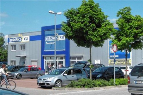 Elektrofachmarkt Durmeier in Haag: Kunden, die sich im Onlineshop informieren oder dort kaufen, kommen dennoch vermehrt ins stationäre Geschäft. Fotos re