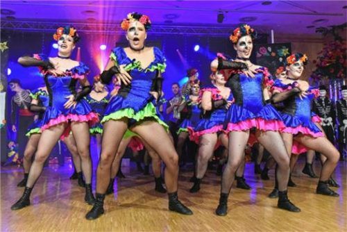 Gespenstisch gut: Die Show der Faschingsgilde unter dem Motto „Dia de los Muertos – Mexikanische Nächte in Rosenheim und der Geist der Vergangenheit“.