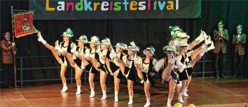 Heute großes Landkreisfestival der Garden in Kolbermoor
