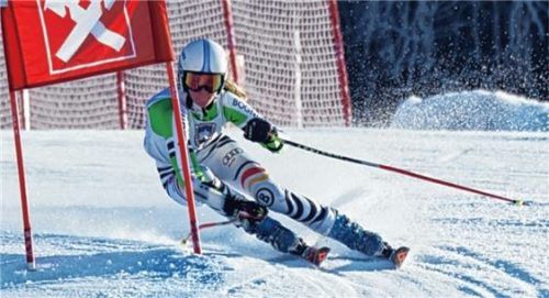 Maria Wallner vom TSV Ampfing erreichte in Maria Alm bei den Westdeutschen Skimeisterschaften einen Sieg und drei weitere Podestplätze.Foto Wallner