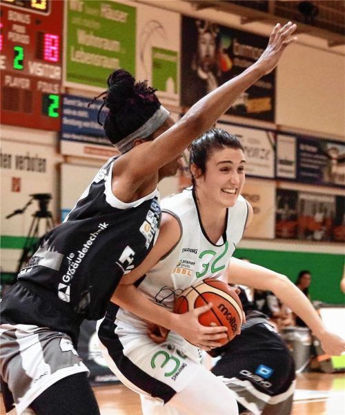 Mit voller Kraft ins nächste Heimspiel: Bad Aiblings Lindsay Sherbert.Foto Fehrmann