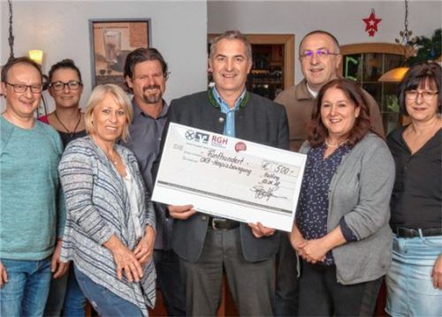 Theaterverein Halfing hilft mit