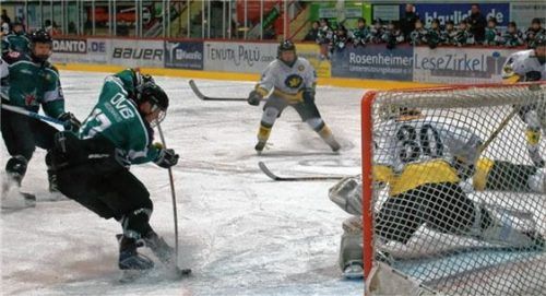 Tor für die Starbulls-Schüler im Heimspiel gegen Bad Tölz.