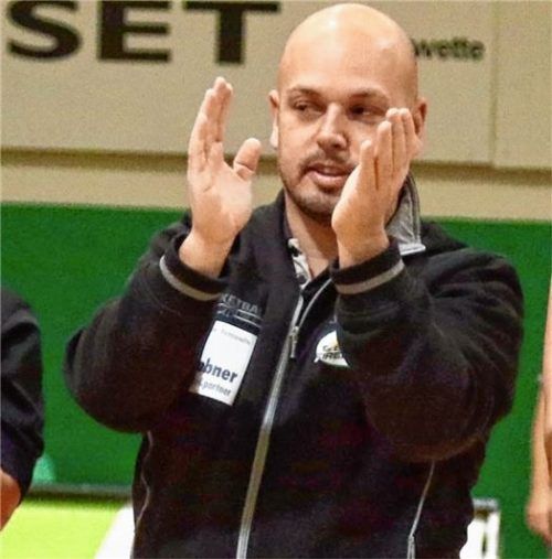 Trainer Milos Kandzic ist mit seinem Team bereit für das heutige Bayern-Derby.Foto  Fehrmann