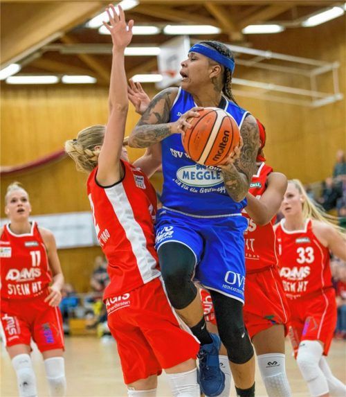 Von ganz Herne nicht zu stoppen: Wasserburgs Matchwinnerin Monique Reid, die 29 Punkte erzielte. Foto  Brei
