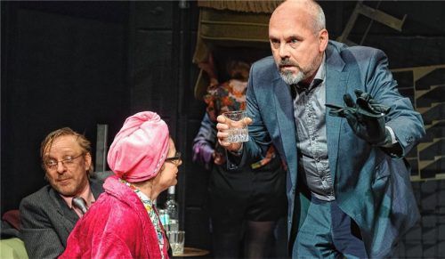 Zum letzten Mal „Komödie im Dunkeln“