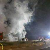 Großbrand auf der Autobahn
