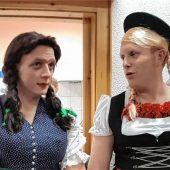 Fasching bei den „Immergrünen“-Trachtlern: Dirndl plattelten, Buam drahten
