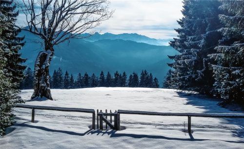 Auch im Tal: Die Schneeschaufel wird in den kommenden Tagen gebraucht