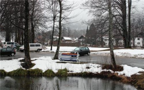 Auf den Freiflächen am Aschauer Kurpark könnten zwei Mehrfamilienhäuser entstehen. Foto Rehberg