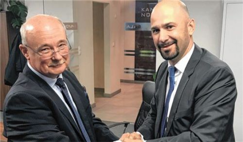 Christian Beck, neuer Geschäftsführer der Beck Fastener Group (rechts), mit Maga-Gründer Wlodzimierz Morawski. Beck hat Maga im Februar übernommen. Foto re