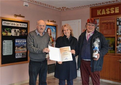 Der Bayerische Film- und Fernsehförderpreis wurde den Betreibern von Marias Kino wohlverdient verliehen.Foto  amf