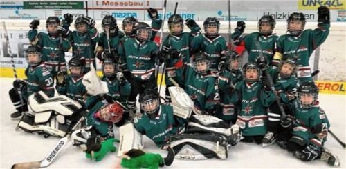 Die jüngsten Starbulls aus der Altersgruppe der Laufschule gewannen das Rosenmontagsturnier in Bad Tölz.
