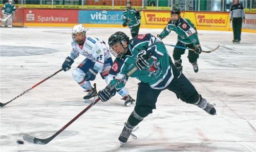 Die Starbulls-Schüler holten vier Punkte zu Hause gegen die Eisbären Berlin.Foto Krumpe