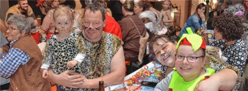 Faschingsendspurt im Dorfstadl