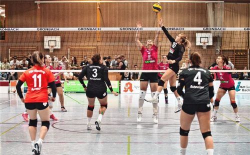 Für Eiselfings Volleyball-Damen gab es beim Zweitliga-Absteiger in München nichts zu holen.