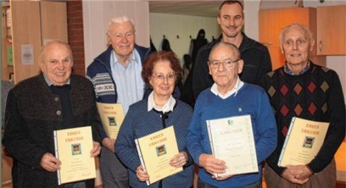 Für ihre langjährige Vereinstreue wurden geehrt: (von links) Martin Schwarzenböck, Siegfried Brandmüller, Dr. Annemarie Baumgärtner, Franz Leithner, Alexander Loidl und Werner Wessely. Foto re