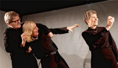 Günther Heidrich als Georg, Susanne Braune als Antonia und Gabriela Schmidt als Tante Hanna (von links).