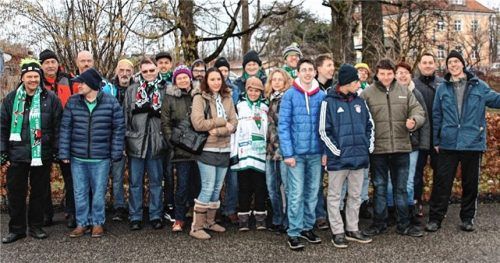 Handycap-Sportler feuerten Starbulls lautstark an