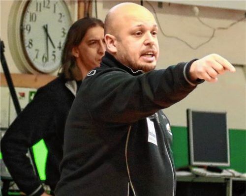 Milos Kandzic und seine Bad Aiblinger Damen reisen zum Spitzenreiter.Foto Fehrmann