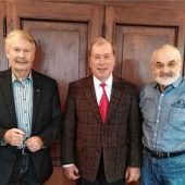 Monatliche Stammtische zur Diskussion