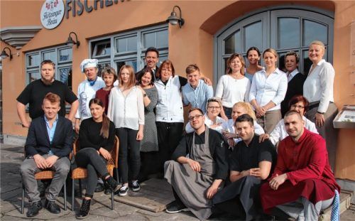 Regionaler Fisch spielt bei Martina Eggerl und ihrem Team im frisch renovierten „Fischer Gust“ die Hauptrolle. Neu ist das Frühstücksangebot von Montag bis Samstag.Foto  Auer