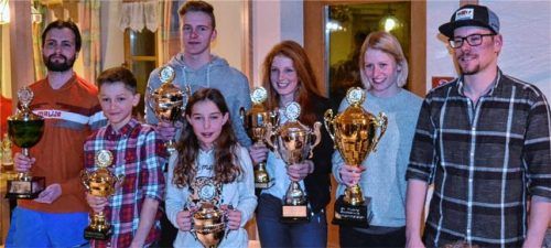 Siegerehrung in Prutting: Jugendliche fahren Erwachsenen davon