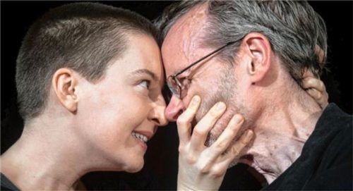 Sophia Pölcher (Segismundo, links), Justus Dallmer (Basilio, rechts). Foto  Gena Ration