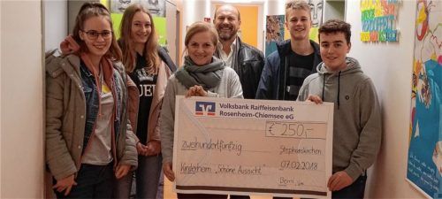 Stephanskirchner Schüler zeigen Herz für Kinder in Notlagen