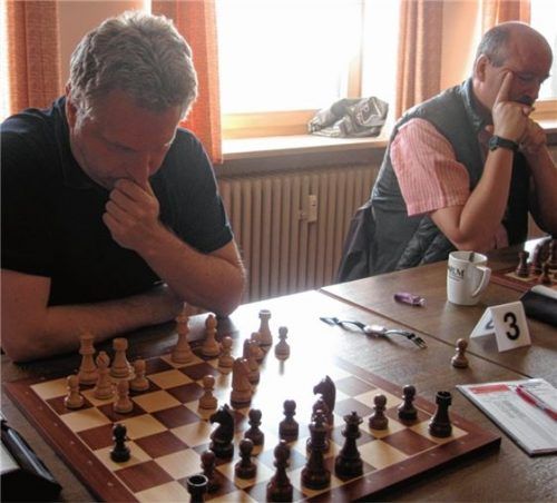 Valery Atlas (links) und Johannes Blaskowski holten je ein Remis.Foto Wachinger