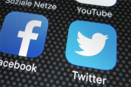 Welcher Kanal darf´s denn sein? Am besten viele und, je nach Zielgruppe und Kommunikationsziel, mit unterschiedlichen Inhalten („Content“) befüllt. Fotos dpa/re